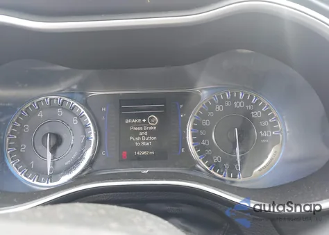 2015 Chrysler 200 Limited z USA, uszkodzony, nr VIN 1C3CCCAB4FN592492